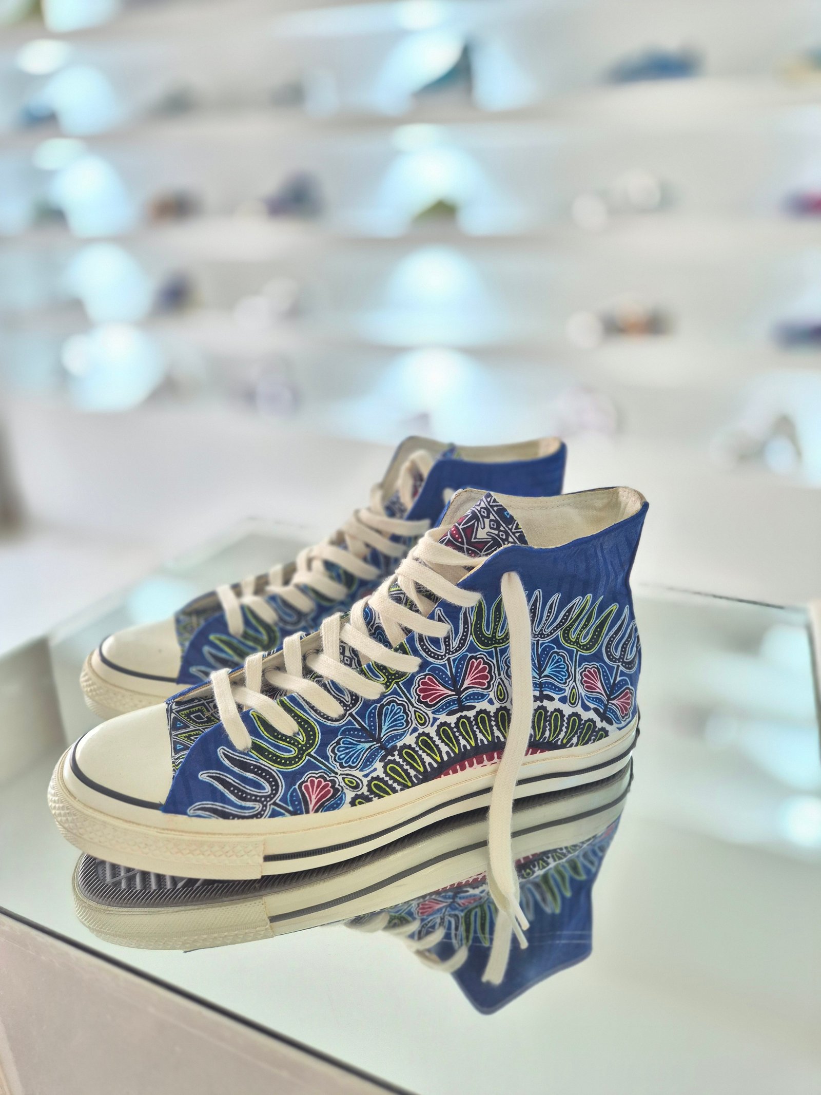 Converse Montante Dashiki bleu bic